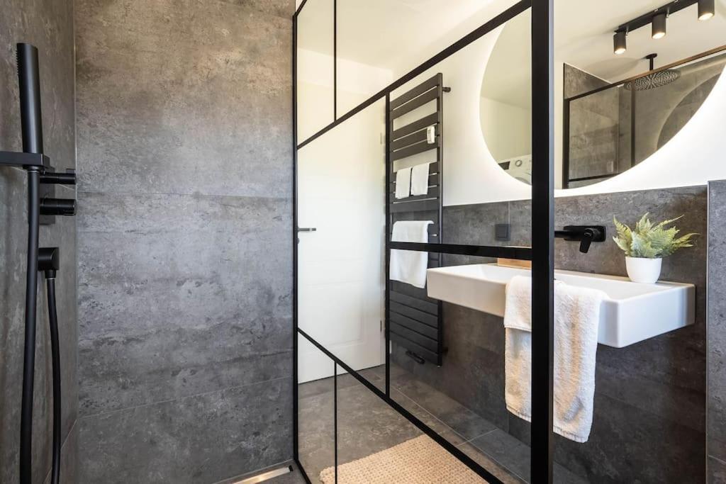 Luxury Apartment On The Rhein Busingen am Hochrhein Luaran gambar